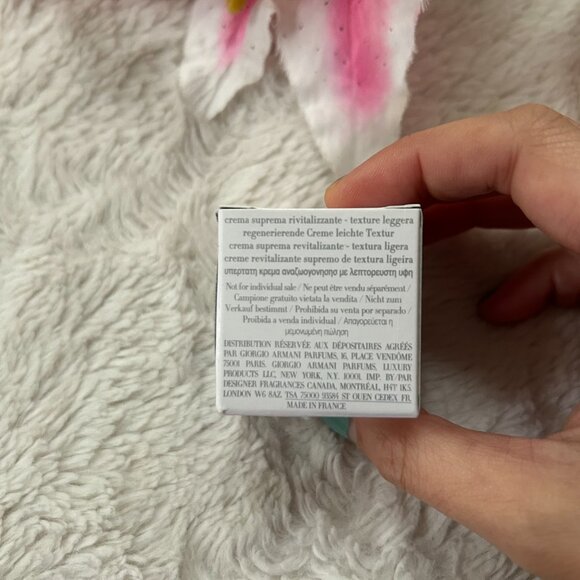 Giorgio Armani - Crema Nera, Supreme Reviving Light Cream - Picture 6 of 8